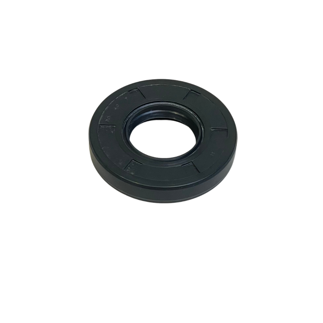 Front hub outer oil seal